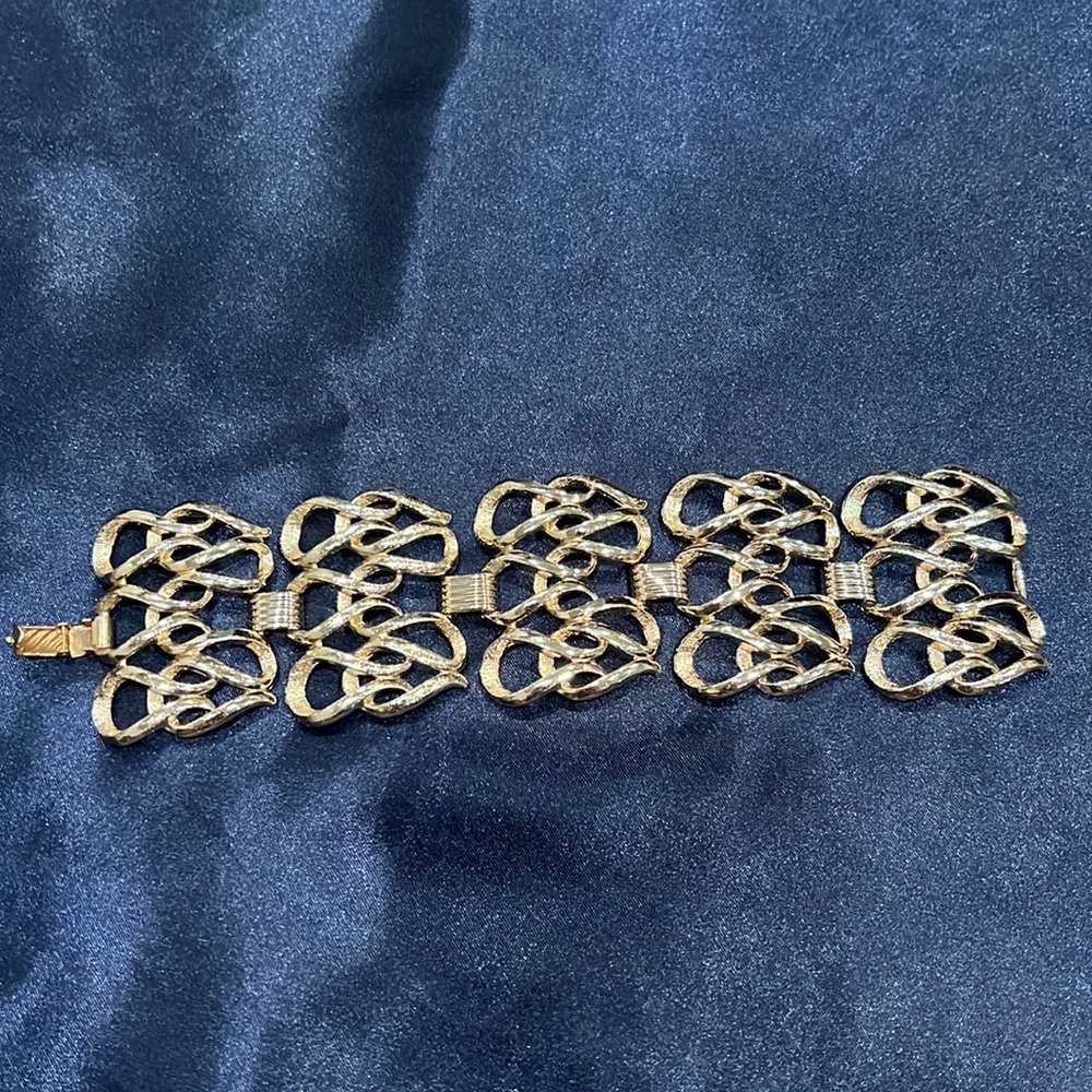 Sarah Coventry vintage bracelet